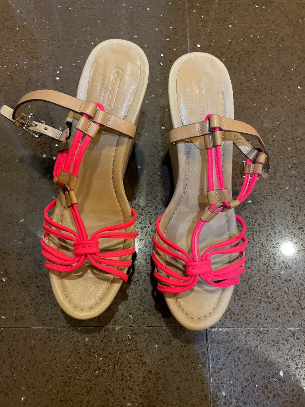 Sandal - Picture 2 of 8